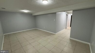 5394 Eliots Oak Rd in Columbia, MD - Building Photo - Building Photo