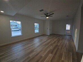 00 Mora St in Lockhart, TX - Building Photo - Building Photo