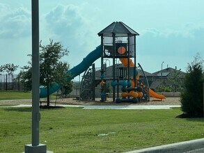 13915 Borolanite Dr in San Antonio, TX - Building Photo - Building Photo