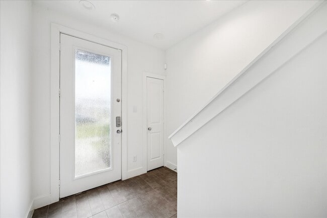 property at 2612 Bastrop St