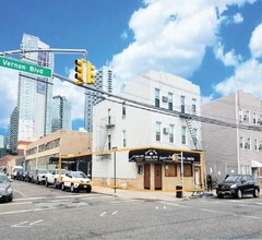 4618 Vernon Blvd in Long Island City, NY - Foto de edificio - Building Photo