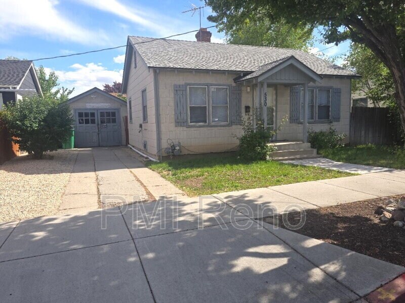 530 Burns St in Reno, NV - Building Photo