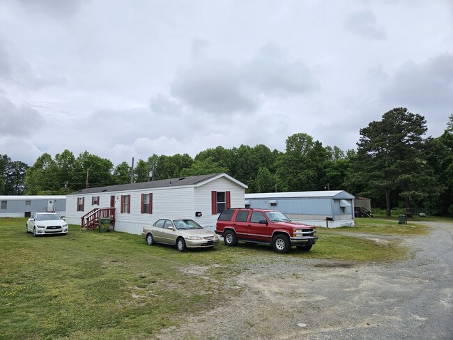 E 9th in Roanoke Rapids, NC - Building Photo - Building Photo