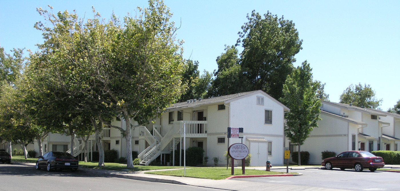 Parkview Apartments in Sacramento, CA - Building Photo