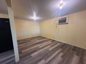 407 Westminster Ave-Unit -B in San Antonio, TX - Building Photo - Building Photo