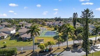 3271 Royal Canadian Trace in Ft. Myers, FL - Building Photo