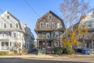 11 Marion Rd in Belmont, MA - Building Photo