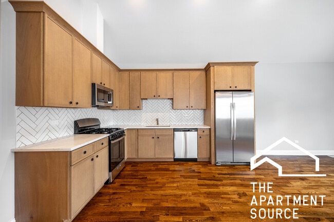 547 N Springfield Ave in Chicago, IL - Building Photo - Building Photo