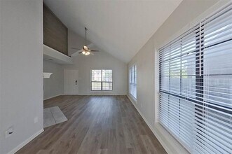 161 Hunter Dr in Cedar Hill, TX - Building Photo - Building Photo