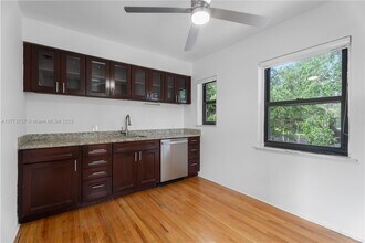 3200 Elizabeth St in Miami, FL - Building Photo - Building Photo