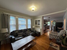 17 Milton St, Unit 1 in Cambridge, MA - Building Photo