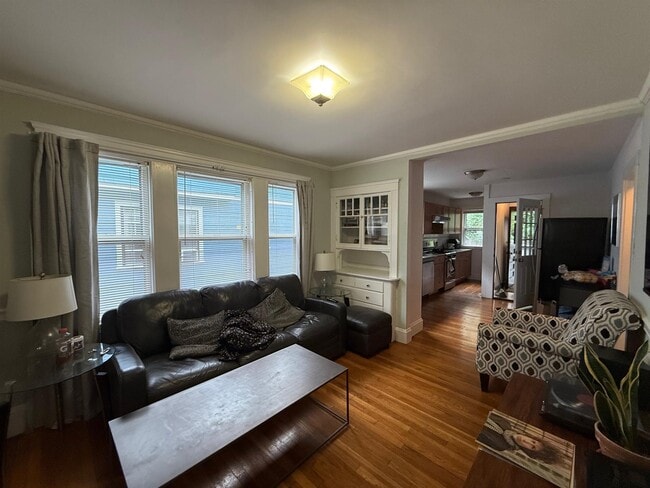 17 Milton St, Unit 1