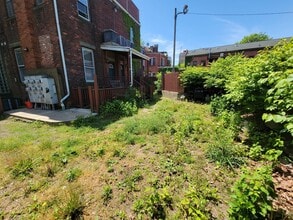 325 Saint John St, Unit A in New Haven, CT - Building Photo - Building Photo