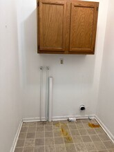 1604 W Selinger St in Springfield, IL - Building Photo - Building Photo