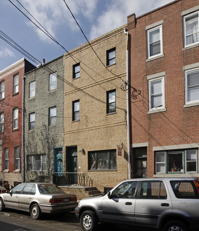 808 S 10th St in Philadelphia, PA - Foto de edificio - Building Photo