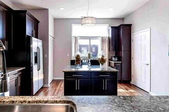 751 W 15th St in Chicago, IL - Building Photo - Building Photo