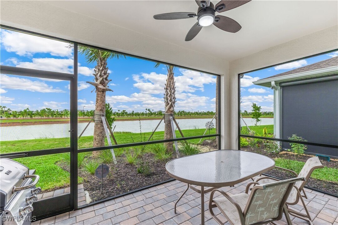 43645 Sparrow Dr in Punta Gorda, FL - Foto de edificio