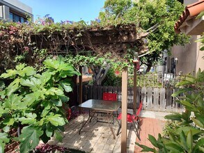 828 Island Ct, Unit Bigbeachstudio in San Diego, CA - Building Photo - Building Photo