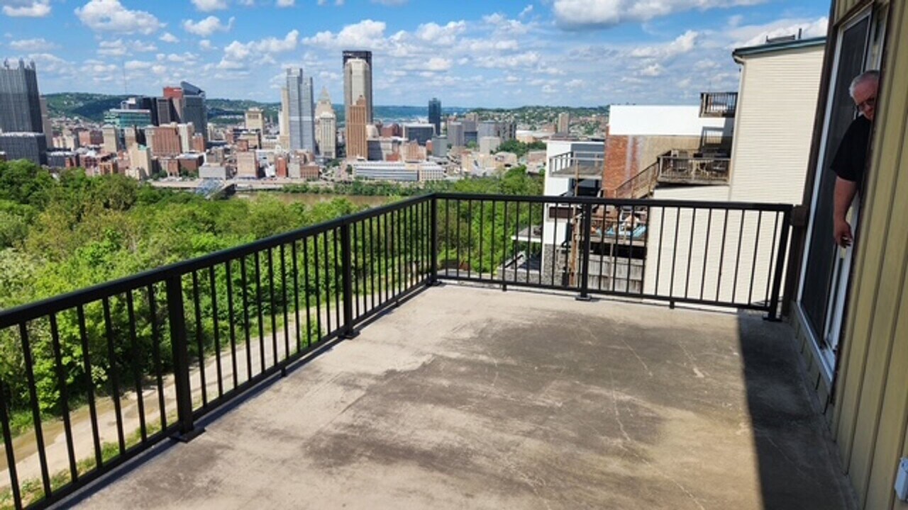 440 William St-Unit -440 William St- 1st FL in Pittsburgh, PA - Building Photo