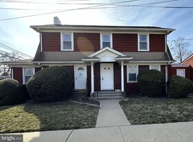 2566 Nottingham Way in Hamilton Township, NJ - Building Photo
