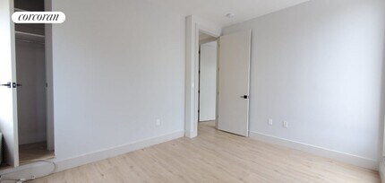 22 E 212th St in Bronx, NY - Building Photo - Building Photo