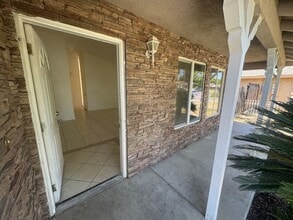 615 W H St in Dixon, CA - Building Photo - Building Photo