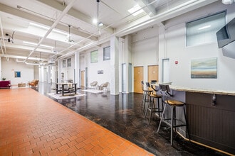 1 Scott's Addition in Richmond, VA - Foto de edificio - Building Photo