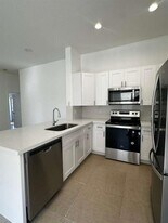 1761 Aspen Ln in Weston, FL - Building Photo