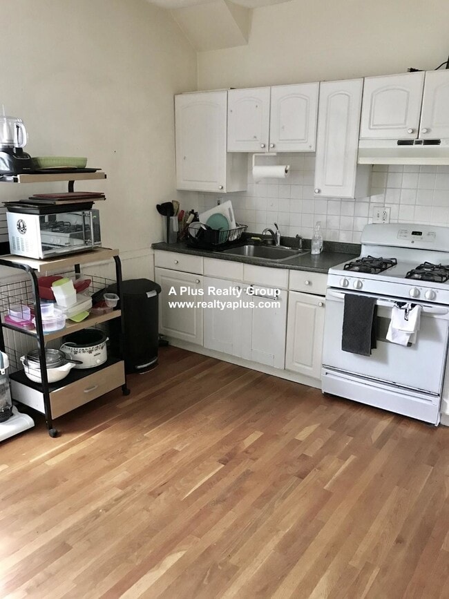 property at 5 Buckley Ave