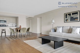 1 Emerson Pl in Boston, MA - Building Photo - Building Photo