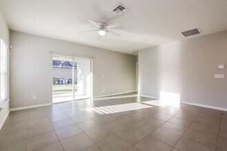 386 Colonade Ct in Kissimmee, FL - Building Photo - Building Photo