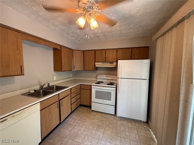 52 Southwoods Ave in Youngstown, OH - Building Photo - Building Photo
