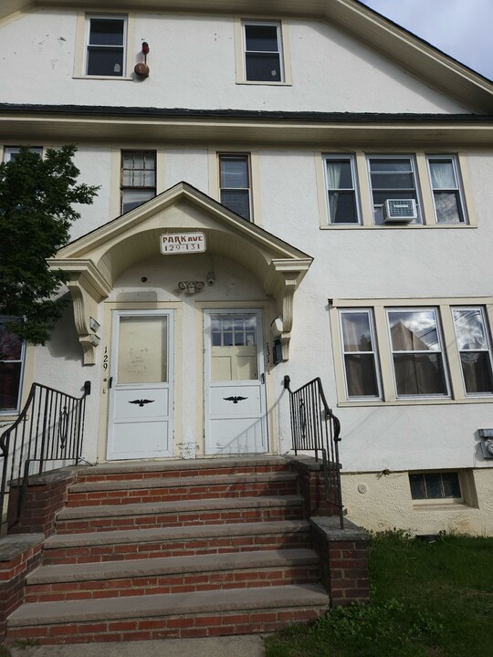 129-131 Park Ave, Unit 2 in Englewood, NJ - Foto de edificio