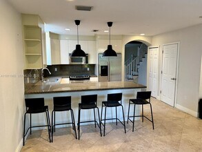 2920 Catalina St in Miami, FL - Building Photo - Building Photo