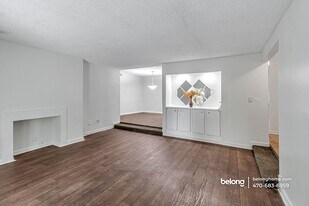 3575 Oakvale Rd, Unit 411 in Decatur, GA - Building Photo