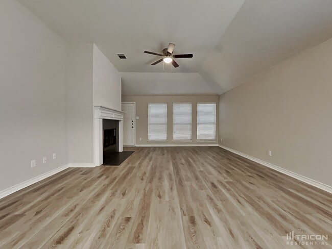 1116 Monticello Dr in Azle, TX - Building Photo - Building Photo