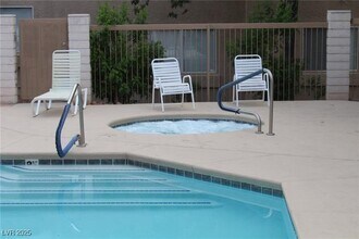 2110 Los Feliz St in Las Vegas, NV - Building Photo - Building Photo