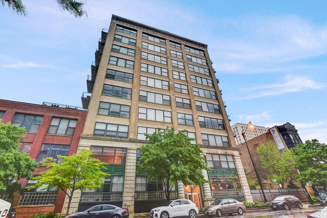 1322 S Wabash Ave in Chicago, IL - Building Photo