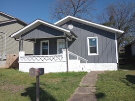 218 N Hickory St in Chattanooga, TN - Building Photo