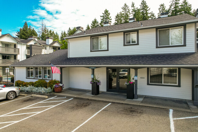 Erlands Point Apartments in Bremerton, WA - Building Photo - Building Photo