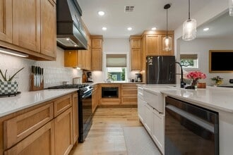 523 W Detroit St in Broken Arrow, OK - Building Photo - Building Photo