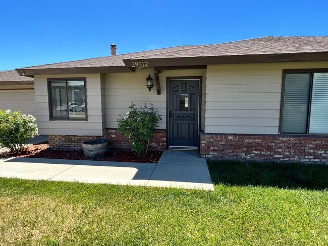 29512 Ryder Cup Ln in Tehachapi, CA - Building Photo - Building Photo