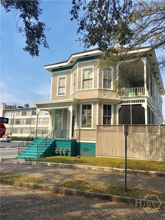 property at 102 E 31st St