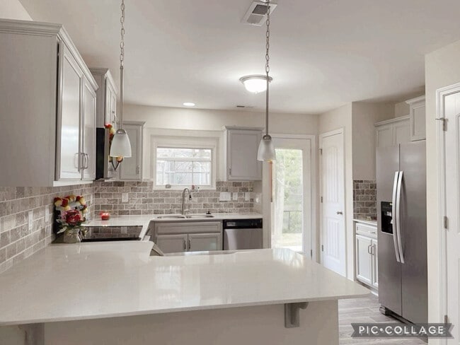 3837 Copperfield Ct in High Point, NC - Foto de edificio - Building Photo