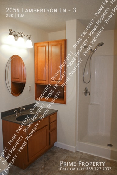 2054 Lambertson Ln in Salina, KS - Building Photo - Building Photo