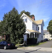 24 Hoyt St in Stamford, CT - Building Photo