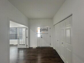 5625 Burr Rdg Cir in Crown Point, IN - Building Photo - Building Photo