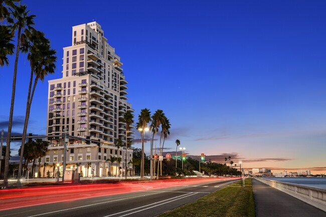 Hyde Park House in Tampa, FL - Building Photo - Primary Photo