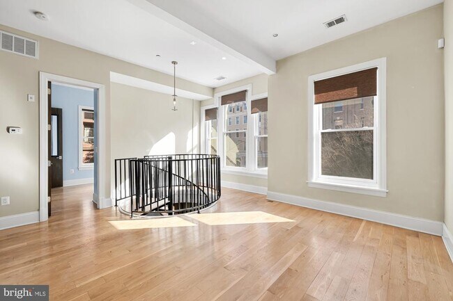 property at 2009 Columbia Rd NW