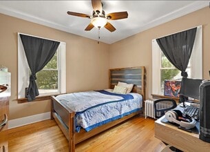 80 S Williams St in Crystal Lake, IL - Foto de edificio - Building Photo